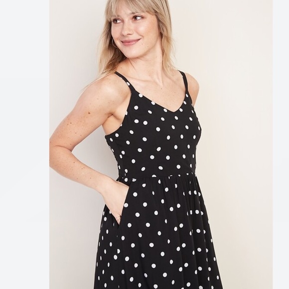 Old Navy Dresses & Skirts - Old Navy Cami Polka dot dress